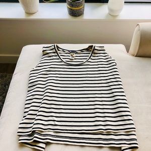 Striped sleeveless top 🖤